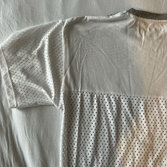 Stella McCartney by Adidas, grey and white t-shirt, size small. - Picture 4 of 6